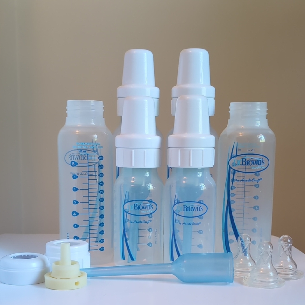 Dr. Browns Bottles 4 Pack (2 - 8 oz bottles) and (2 - 4 oz bottles) With Extras